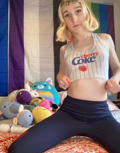 Bubblepinkelle OnlyFans Striptease