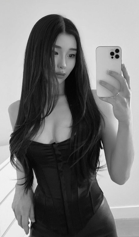 Mari Bambei Nacktbilder von OnlyFans