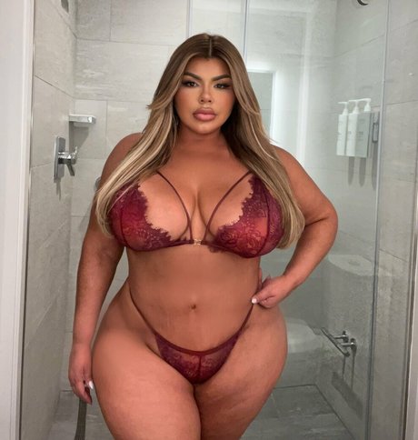 Shellraven OnlyFans Star