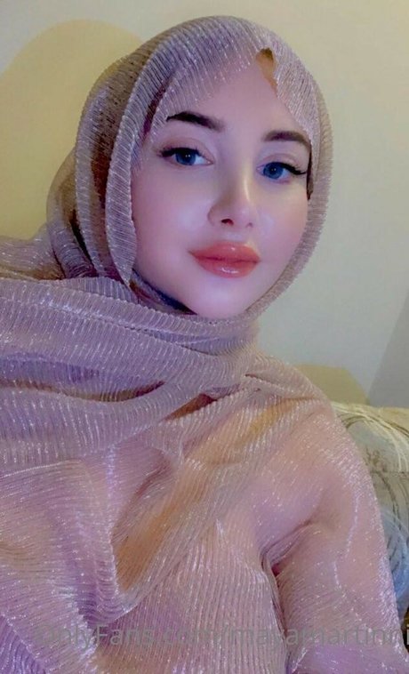 Maya Martinni OnlyFans Arsch Leak