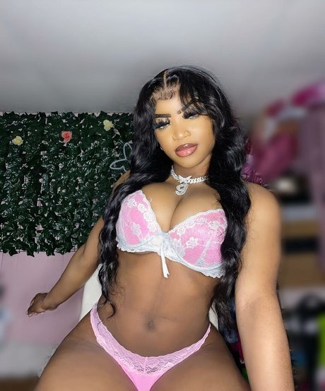 Zarijinsei Nacktbilder OnlyFans Leaks