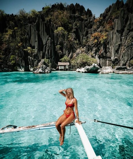 Lauren Bullen OnlyFans Model Bilder