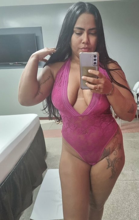 Sarielly Watermelon Nackt auf OnlyFans