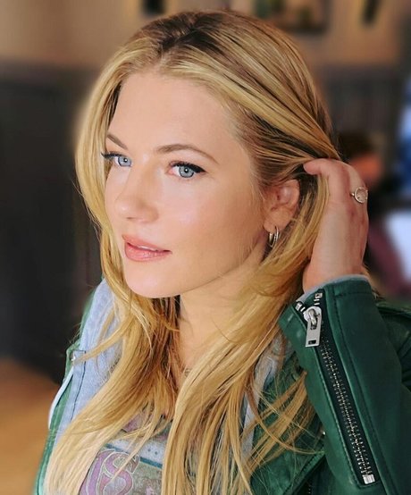 Katheryn Winnick Oben ohne OnlyFans