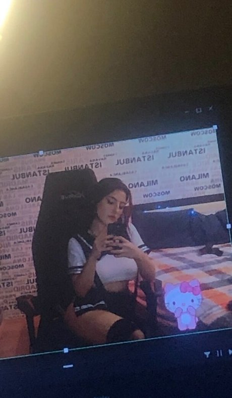 Beyza Durusu Nacktbilder geleakt OnlyFans