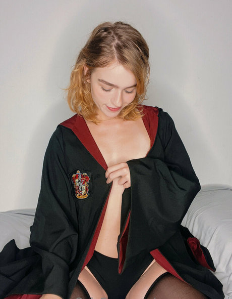 YourCoraRossi OnlyFans-Pornoleak