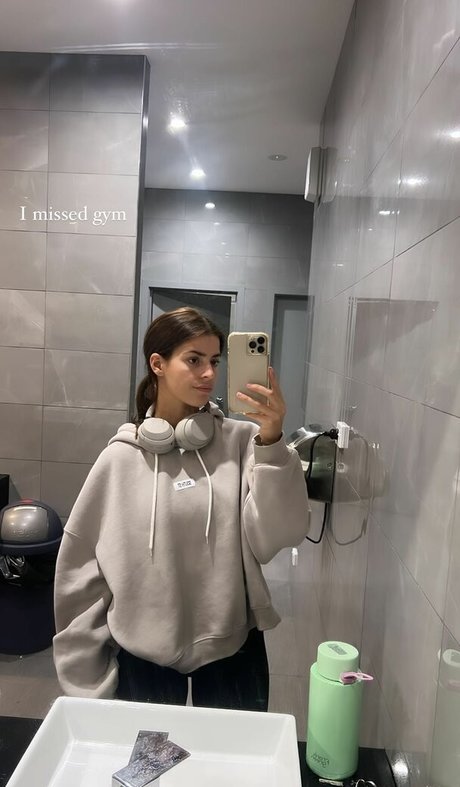 Develique OnlyFans nackte Brüste