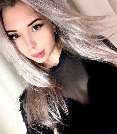 Kira Asmi Heiße OnlyFans Inhalte