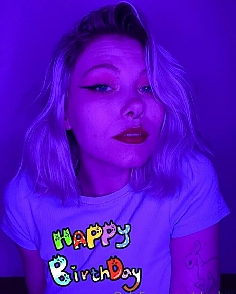 strwbrr NurlyFans-Pornos