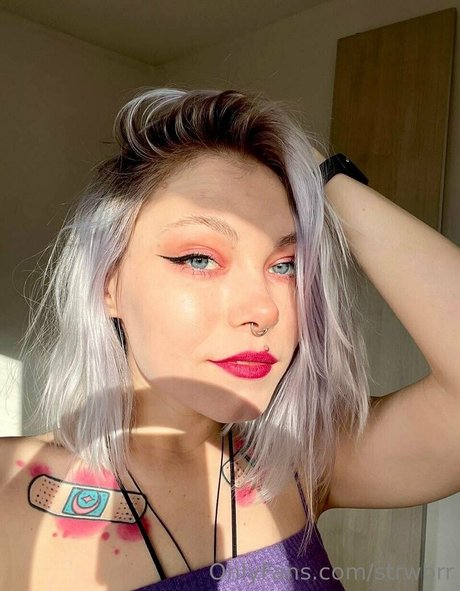 strwbrr Heiße OnlyFans Inhalte