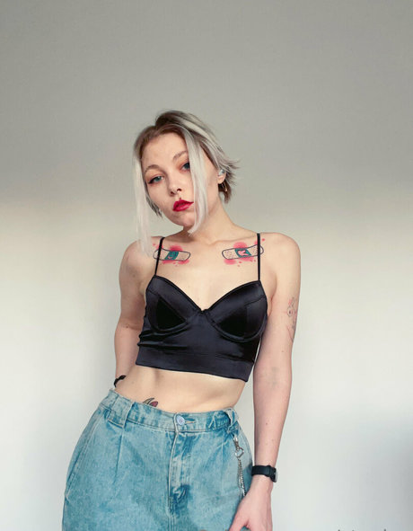 strwbrr Nacktbilder von OnlyFans