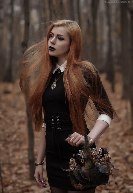 Anya Ichios Nacktpornos auf OnlyFans