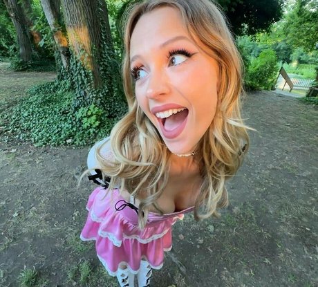 Angele Van Laeken OnlyFans Nacktfotos