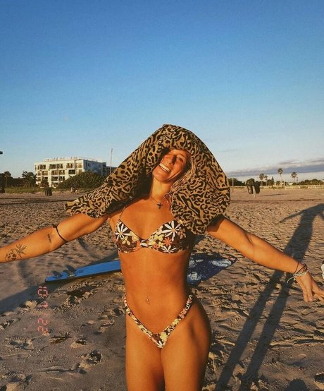 Sol Ruca Nacktbilder von OnlyFans