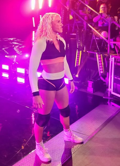 Sol Ruca OnlyFans-Post