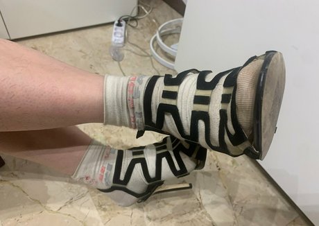 trixiebee dirtysocks OnlyFans schlank