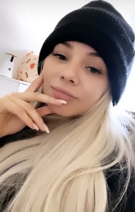 Elsadreamjean OnlyFans XXX