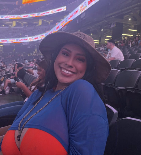 Jazzyliciouss OnlyFans Bilder