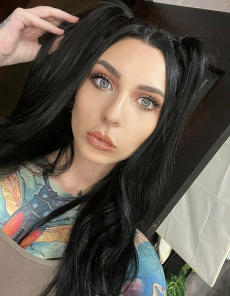 inkedines OnlyFans Bilder