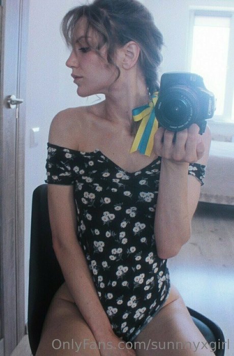 fleurxy OnlyFans Sextape