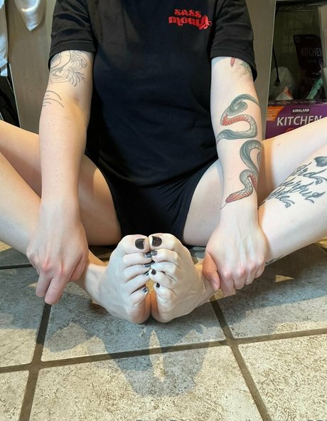 loritoes32 Leaked OnlyFans XXX