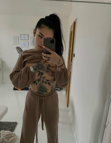 dreier unter der dusche nur fans Kunstakt Content