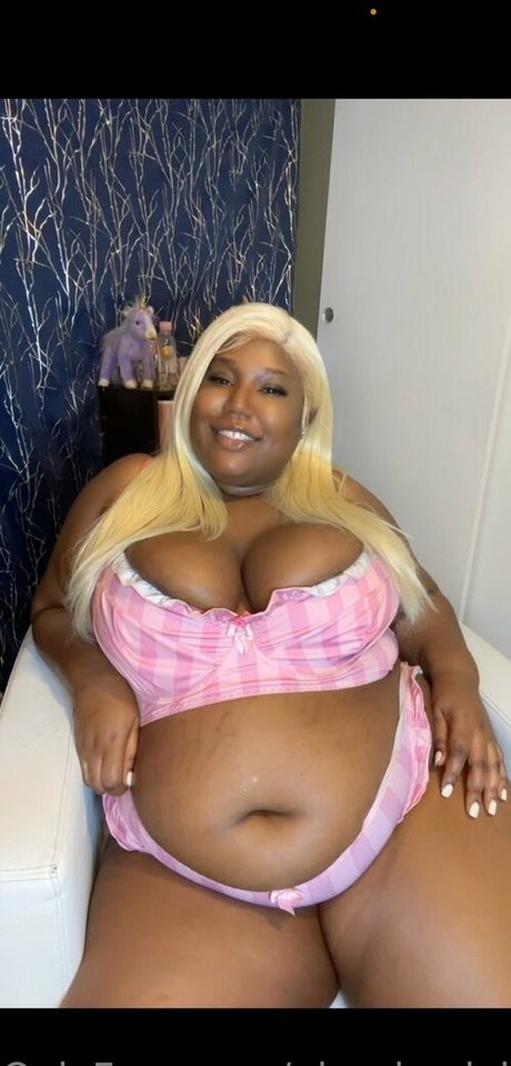 plussizedollface OnlyFans Brüste Bild
