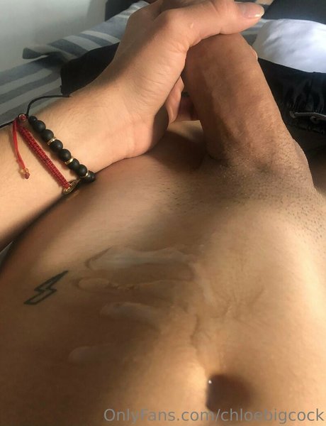 Chloebigcock Nackt auf OnlyFans