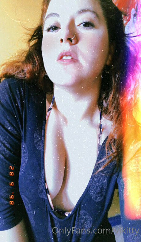 vikitty OnlyFans Leak