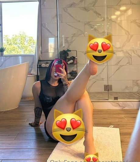 secretrosefeet OnlyFans