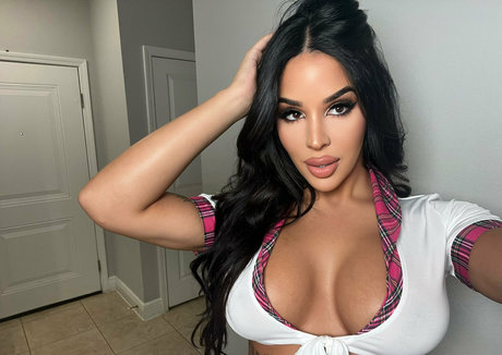 tsitaliaarianna Neue OnlyFans Leaks