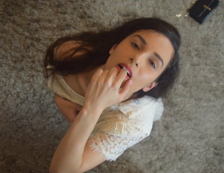 mirabella 00 OnlyFans-Seite