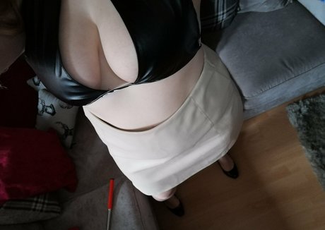 yourlucyloo OnlyFans explizite Inhalte