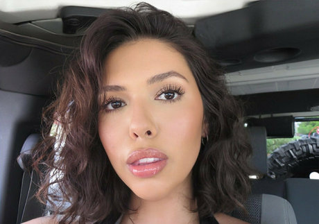 bad pitch OnlyFans Nacktbilder geleakt