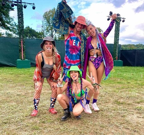 WomenYEG OnlyFans Nacktbilder