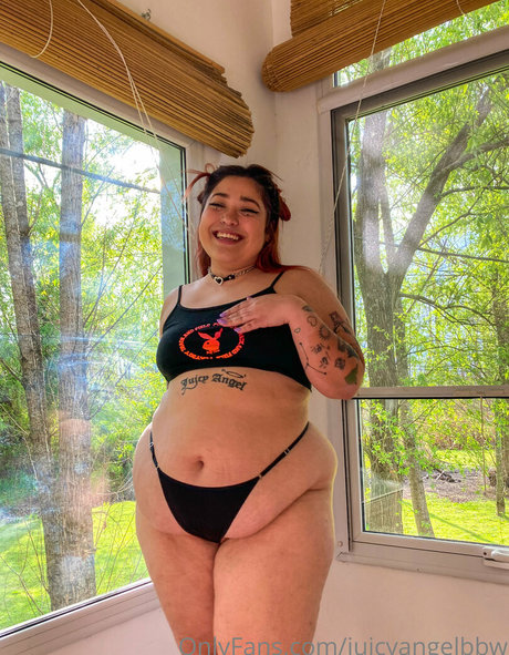 juicyangelbbw OnlyFans Lesbisch