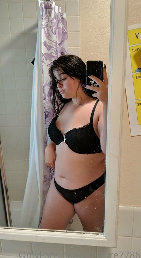 dfuture7786 OnlyFans Nacktbilder geleakt