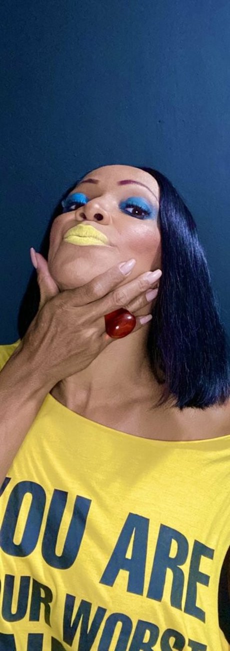 shemale 23cm Nacktbilder von OnlyFans