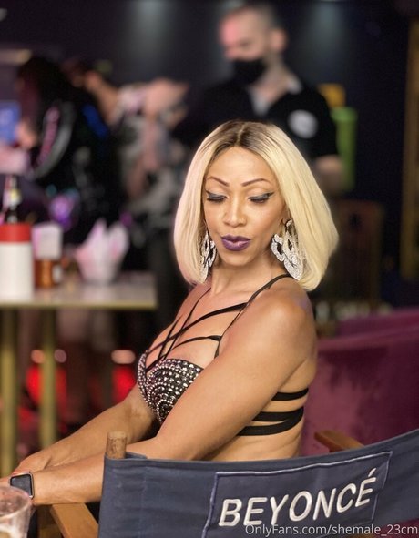 shemale 23cm OnlyFans geleakt.