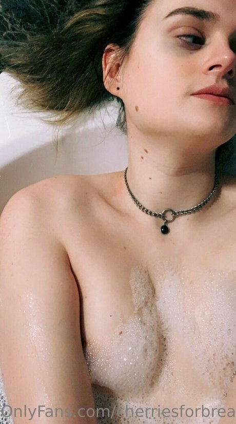 cherriesforbreakfast OnlyFans geleakte Bilder