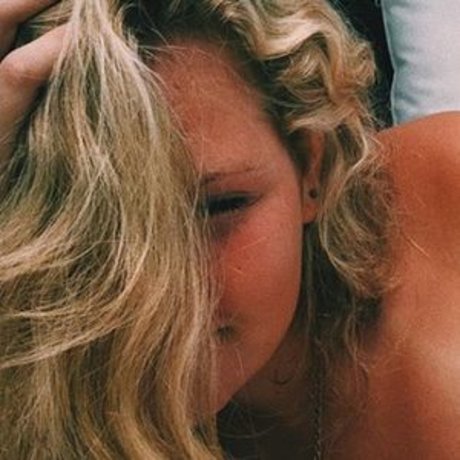 shemale im freien nur fans heißer Porno Beitrag