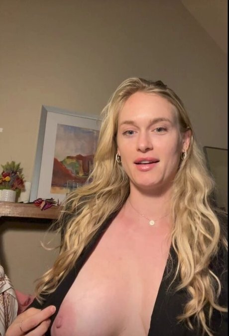 Leven Rambin OnlyFans Leaks