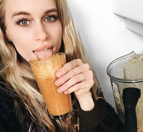 Leven Rambin OnlyFans nackte Brüste