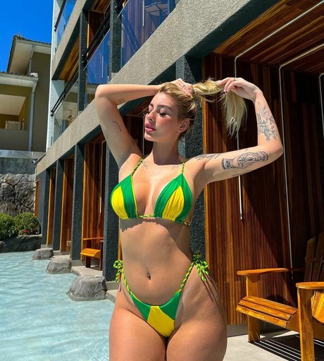 Vitoria Mondoni OnlyFans-Fotos