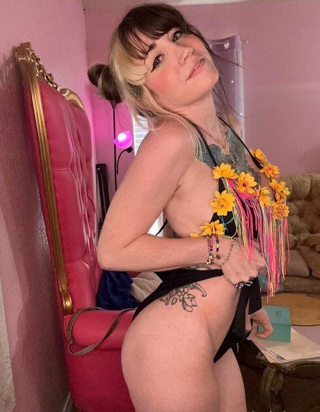 lolaluxx Nacktbilder von OnlyFans geleakt