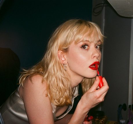 Maisie Peters OnlyFans geleakt