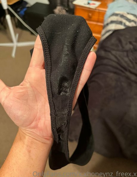 riesin onlyfans Kunstakt Professionell