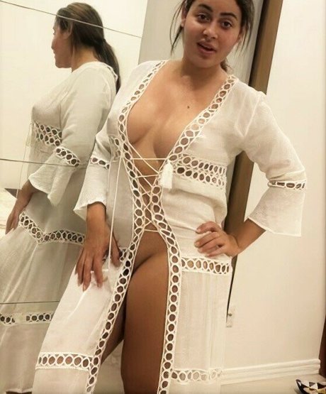 Bella Menezes OnlyFans Nacktbilder