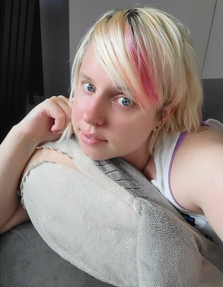 piggynukka OnlyFans Strip