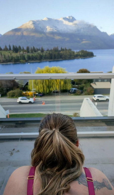 ashleytheteasefree OnlyFans-Model